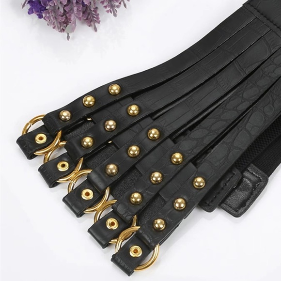 Women's Punk Style Rivet & O-ring
Decorated Wide Belt - Picture 3 of 5